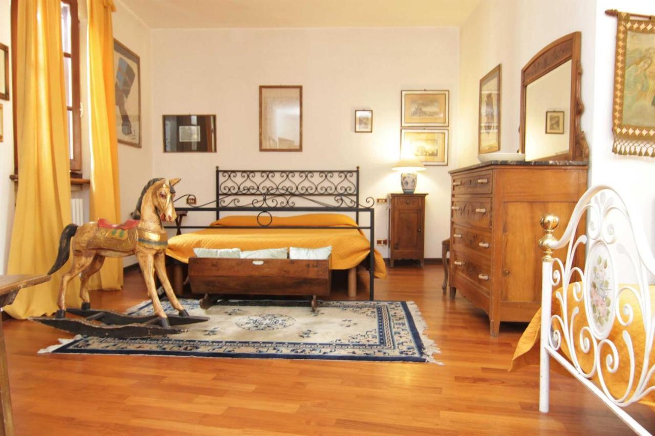 L'Arrocco Bed And Breakfast มารีนาดีคาร์รารา ภายนอก รูปภาพ