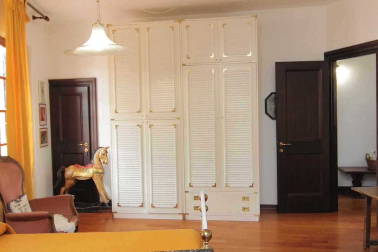 L'Arrocco Bed And Breakfast มารีนาดีคาร์รารา ภายนอก รูปภาพ