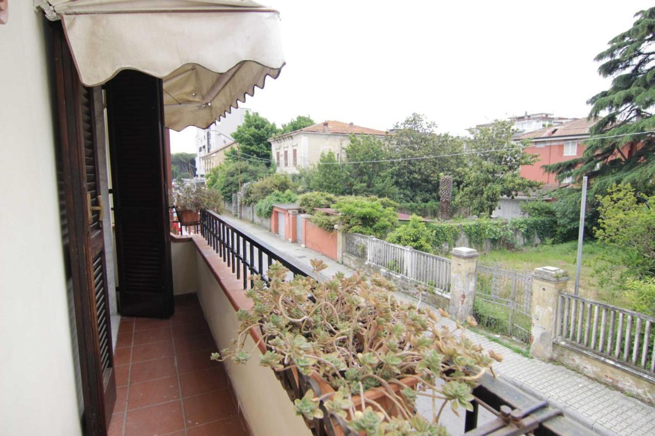L'Arrocco Bed And Breakfast มารีนาดีคาร์รารา ภายนอก รูปภาพ